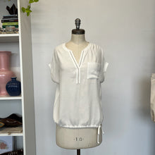 Charger l'image dans la galerie, Blouse à manches courtes Oui