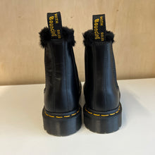 Charger l'image dans la galerie, Bottes Dr Martens Leonore - Les Mal-Aimés ❤️🩹