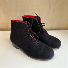 Charger l'image dans la galerie, Bottes vintage en feutre et laine