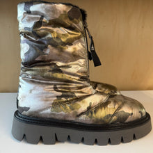 Charger l'image dans la galerie, Bottes matelassées camo Elena Lachi