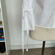 Charger l'image dans la galerie, Blouse blanche avec boucles Dalia