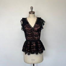 Charger l'image dans la galerie, Blouse noire et rose Adelyn Rae