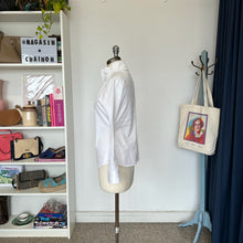 Charger l'image dans la galerie, Chemise blanche en coton Holt Renfrew