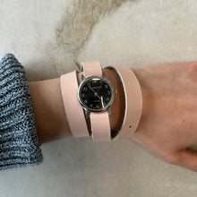 Charger l'image dans la galerie, Montre 26mm bracelet long rose pâle Chikiboom