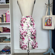Charger l'image dans la galerie, Jupe en soie Samantha Sung London