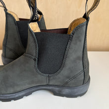Charger l'image dans la galerie, Bottes 587 Classique noir rustique Blundstone