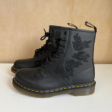 Charger l'image dans la galerie, Bottes 1460 Vonda Mono Dr Martens