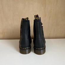 Charger l'image dans la galerie, Bottes 1460 Vonda Mono Dr Martens