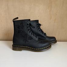 Charger l'image dans la galerie, Bottes 1460 Vonda Mono Dr Martens