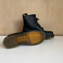 Charger l'image dans la galerie, Bottes 1460 Vonda Mono Dr Martens