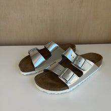 Charger l'image dans la galerie, Sandales Arizona Birkenstock - Les Mal-Aimés ❤️🩹
