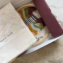 Charger l'image dans la galerie, Ensemble de broderie sac fourre-tout Baltic Club