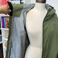 Charger l'image dans la galerie, Manteau imperméable à trois couches vert Wieden Vallier