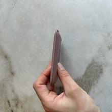 Charger l'image dans la galerie, Porte-cartes rose en cuir Balenciaga