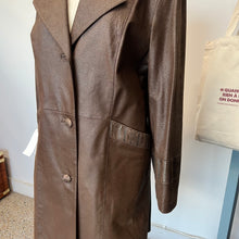 Charger l'image dans la galerie, Manteau en cuir brun Lavoie Morin cuir et fourrures