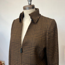 Charger l'image dans la galerie, Ensemble en laine veste et jupe Akris Punto