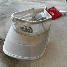 Charger l'image dans la galerie, Casquette visière The North Face