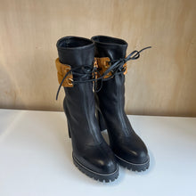 Charger l'image dans la galerie, Bottes Bronwyn Stuart Weitzman