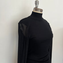 Charger l'image dans la galerie, Chandail à col roulé Oscalito