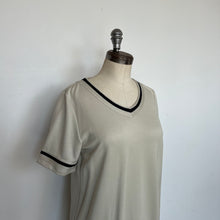 Charger l'image dans la galerie, Chandail col en V Hanro