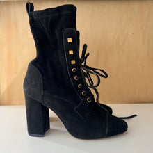 Charger l'image dans la galerie, Bottes hautes Stuart Weitzman