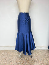 Charger l'image dans la galerie, Jupe en soie bleue Ariane Carle