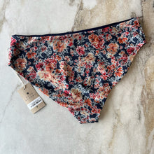 Charger l'image dans la galerie, Bas de bikini réversible Rose Buddha

