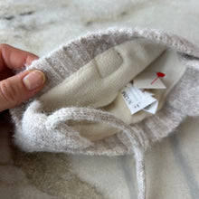 Charger l&#39;image dans la galerie, Tuque hiver crème petites oreilles pour enfants Deux par Deux
