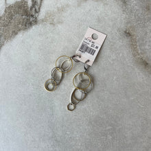 Charger l'image dans la galerie, Boucles d'oreilles #3601 Stella par Isabel Désy
