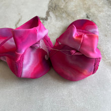Charger l'image dans la galerie, Chaussettes d'eau UPF50 Deux par Deux
