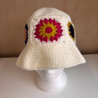 Chapeau tricot fleurs