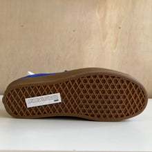 Charger l'image dans la galerie, Chaussures unisexes Vans Sport Low 'Track Sport Blue'
