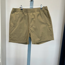 Charger l'image dans la galerie, Short Bodden vert kaki Vallier

