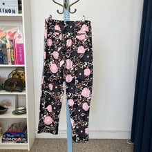 Charger l'image dans la galerie, Pantalon en soie à fleurs rose et brune Laura Urbinati
