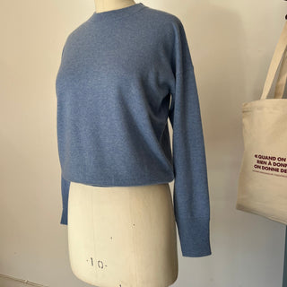 Chandail en cachemire House of Liberty col rond bleu *Nouvelles tailles*