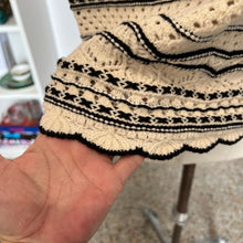 Charger l'image dans la galerie, Chandail à manches courtes tricot Vero Moda Curve
