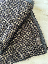 Charger l'image dans la galerie, Foulard doux Anna Scott
