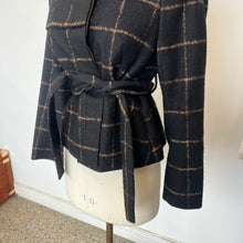 Charger l&#39;image dans la galerie, Veste en laine Akris Punto
