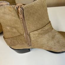 Charger l&#39;image dans la galerie, Bottes à talons Intentionally
