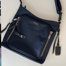 Charger l'image dans la galerie, Sac à bandoulière Tyler Tumi
