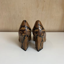 Charger l'image dans la galerie, Chaussures à talon haut Vince Camuto
