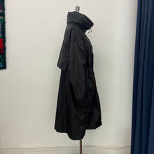 Charger l&#39;image dans la galerie, Manteau imperméable Kanuk
