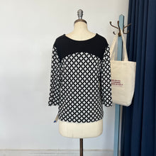 Charger l&#39;image dans la galerie, Chandail noir et blanc Voyou
