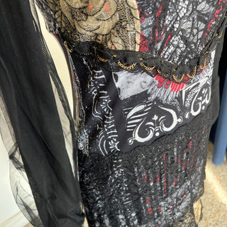 Robe Save the Queen