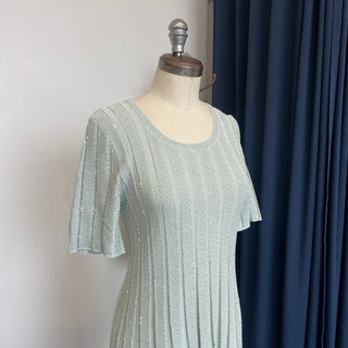 Robe menthe D. Exterior