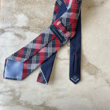 Charger l'image dans la galerie, Cravate en soie Tommy Hilfiger
