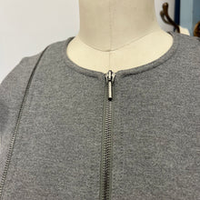 Charger l&#39;image dans la galerie, Robe grise Akris Punto
