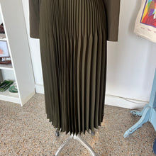 Charger l'image dans la galerie, Robe kaki Uniqlo
