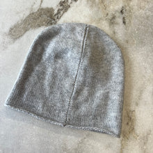 Charger l'image dans la galerie, Tuque en cachemire Naïf Montréal
