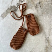 Charger l'image dans la galerie, Mitaines mi-saison tricot brun Deux par Deux
